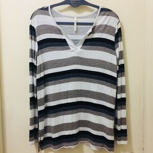 Leo and Nicole Striped Long Sleeve Top Split V Neck Size M